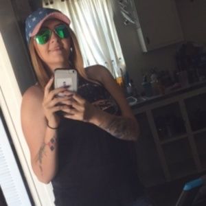 Meet your Posher, Jonelle